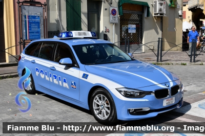 Bmw 320 F31 Touring
Polizia di Stato
Polizia Stradale in servizio sulla rete autostradale di Autostrade per l'Italia
Autovettura allestita Marazzi
Decorazione Grafica Artlantis
POLIZIA H8930
Parole chiave: Bmw 320_F31_Touring POLIZIAH8930 Festa_della_Repubblica_2018