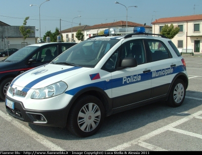 Fiat Sedici II Serie
Polizia Municipale Unione dei Comuni di Ro, Copparo, Jolanda di Savoia, Berra, Formignana, Tresigallo
POLIZIA LOCALE YA 543 AE
Parole chiave: Fiat Sedici IISerie PoliziaLocaleYA543AE