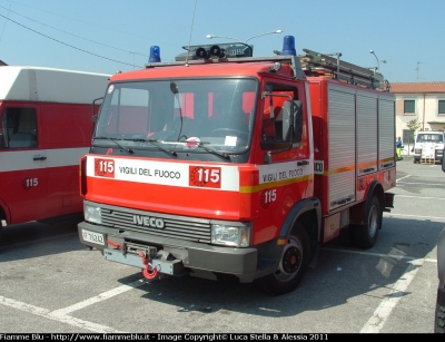 Iveco Zeta 65-12
Vigili del Fuoco
Comndo Provinciale di Ferrara
Distaccamento Volontario di Copparo
Polisoccorso allestimento Baribbi
VF 16242
Parole chiave: Iveco Zeta_65-12 VF16242