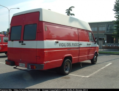 Iveco Daily I Serie
Vigili del Fuoco
Comndo Provinciale di Ferrara
Distaccamento Volontario di Copparo
VF 15849
Parole chiave: Iveco Daily_ISerie VF15849