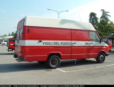 Iveco Daily I serie
Vigili del Fuoco
Comndo Provinciale di Ferrara
Distaccamento Volontario di Copparo
VF 15849
Parole chiave: Iveco Daily_ISerie VF15849