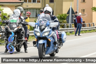 Yamaha FJR 1300 II serie
Polizia di Stato
Polizia Stradale
Allestimento Elevox
POLIZIA G3105
in scorta al Giro d'Italia 2021
Moto "Jolly"
Parole chiave: Yamaha FJR_1300_IIserie POLIZIAG3105 Giro_Italia_2021