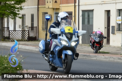 Yamaha FJR 1300 II serie
Polizia di Stato
Polizia Stradale
Allestimento Elevox
In scorta al
Giro della Romagna
Moto Jolly
Parole chiave: Yamaha FJR_1300_IIserie