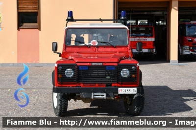 Land Rover Defender 130
Vigili del Fuoco
Unione Distrettuale di Fassa
Corpo di Pozza di Fassa (TN)
VF K88 TN
Parole chiave: Land-Rover Defender_130 VFJ05TN VFG43TN VFK88TN