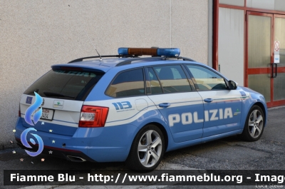 Skoda Octavia RS Wagon IV serie
Polizia di Stato
Polizia Stradale
Autostrada A21 Brescia - Piacenza
Allestimento Bertazzoni Veicoli Speciali
Decorazione Grafica Artlantis
POLIZIA M0404
Parole chiave: Skoda Octavia_RS_Wagon_IVserie POLIZIAM0404 Reas_2017