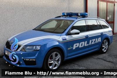 Skoda Octavia RS Wagon IV serie
Polizia di Stato
Polizia Stradale
Autostrada A21 Brescia - Piacenza
Allestimento Bertazzoni Veicoli Speciali
Decorazione Grafica Artlantis
POLIZIA M0404
Parole chiave: Skoda Octavia_RS_Wagon_IVserie POLIZIAM0404 Reas_2015