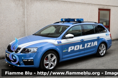 Skoda Octavia RS Wagon IV serie
Polizia di Stato
Polizia Stradale
Autostrada A21 Brescia - Piacenza
Allestimento Bertazzoni Veicoli Speciali
Decorazione Grafica Artlantis
POLIZIA M0404
Parole chiave: Skoda Octavia_RS_Wagon_IVserie POLIZIAM0404 Reas_2015