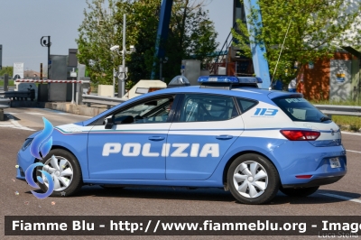 Seat Leon III serie
Polizia di Stato
Squadra Volante
Allestimento NCT Nuova Carrozzeria Torinese
Decorazione Grafica Artlantis
Polizia M2046
Parole chiave: Seat Leon_IIIserie POLIZIAM2046 Covid19