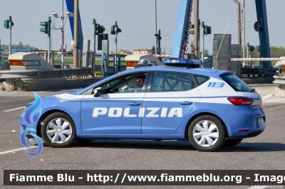 Seat Leon III serie
Polizia di Stato
Squadra Volante
Allestimento NCT Nuova Carrozzeria Torinese
Decorazione Grafica Artlantis
Polizia M2046
Parole chiave: Seat Leon_IIIserie POLIZIAM2046 Covid19