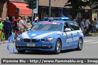 Bmw 318 Touring F31 restyle
Polizia di Stato
Polizia Stradale
POLIZIA M2451
Auto 2
In scorta al Giro d'Italia 2018
Parole chiave: Bmw 318_Touring_F31_restyle  POLIZIAM2451 Giro_D_Italia_2018