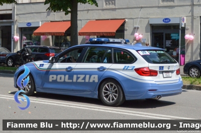 Bmw 318 Touring F31 restyle
Polizia di Stato
Polizia Stradale
POLIZIA M2451
Auto 2
In scorta al Giro d'Italia 2018
Parole chiave: Bmw 318_Touring_F31_restyle  POLIZIAM2451 Giro_D_Italia_2018