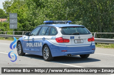 BMW 318 Touring F31 II restyle
Polizia di Stato
Polizia Stradale
Allestimento Focaccia
Decorazione Grafica Artlantis
POLIZIA M2555
Parole chiave: BMW 318_Touring_F31_IIrestyle POLIZIAM2555 Giro_D_Italia_2021