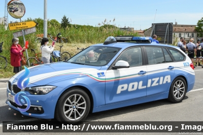 BMW 318 Touring F31 II restyle
Polizia di Stato
Polizia Stradale
Allestimento Focaccia
Decorazione Grafica Artlantis
POLIZIA M2555
Parole chiave: BMW 318_Touring_F31_IIrestyle POLIZIAM2555 Giro_D_Italia_2021