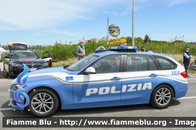 BMW 318 Touring F31 II restyle
Polizia di Stato
Polizia Stradale
Allestimento Focaccia
Decorazione Grafica Artlantis
POLIZIA M2555
Parole chiave: BMW 318_Touring_F31_IIrestyle POLIZIAM2555 Giro_D_Italia_2021