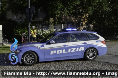 Bmw 318 Touring F31 restyle
Polizia di Stato
Polizia Stradale
Allestimento Marazzi
Decorazione grafica Artlantis
POLIZIA M2579
Mille Miglia 2018
Parole chiave: Bmw 318_Touring_F31_restyle POLIZIAM2579 100_Miglia_2018