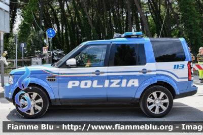 Land Rover Discovery 4
Polizia di Stato
Squadra Volante
Unità Operativa di Primo Intervento
POLIZIA M2615
Parole chiave: Land-Rover Discovery_4 POLIZIAM2615 Air_Show_2018