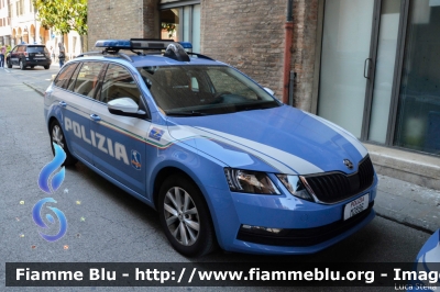 Skoda Octavia V serie
Polizia di Stato
Polizia Autostradale
in servizio sulla rete Autostrade per l'Italia SPA
POLIZIA M2896
Parole chiave: Skoda Octavia_Vserie POLIZIAM2896 Giro_D_Italia_2018