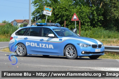 Bmw 318 Touring F31 III restyle
Polizia di Stato
Polizia Stradale
Allestimento Focaccia
Decorazione Grafica Artlantis
POLIZIA M3523
Parole chiave: Bmw 318_Touring_F31_IIIrestyle POLIZIAM3523 Adriatica_Ionica_Race_2021