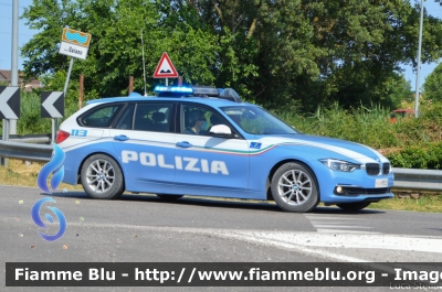 Bmw 318 Touring F31 III restyle
Polizia di Stato
Polizia Stradale
Allestimento Focaccia
Decorazione Grafica Artlantis
POLIZIA M3523
Parole chiave: Bmw 318_Touring_F31_IIIrestyle POLIZIAM3523 Adriatica_Ionica_Race_2021