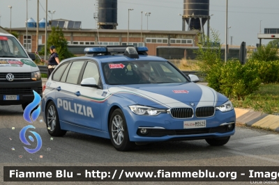 Bmw 320 Touring F31 III restyle
Polizia di Stato
Polizia Stradale
Allestimento Focaccia
POLIZIA M3523
In scorta alla Mille Miglia 2022
Parole chiave: Bmw 320_Touring_F31_III_restyle  POLIZIA M3523 1000_Miglia_2022