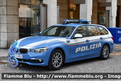 Bmw 318 Touring F31 III restyle
Polizia di Stato
Polizia Stradale
Allestimento Focaccia
POLIZIA M3523
Parole chiave: Bmw 318_Touring_F31_IIIrestyle POLIZIAM3523 Giro D'italia_2024