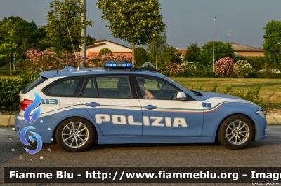 Bmw 320 Touring F31 III restyle
Polizia di Stato
Polizia Stradale
Allestimento Focaccia
POLIZIA M3523
In scorta alla Mille Miglia 2022
Parole chiave: Bmw 320_Touring_F31_III_restyle  POLIZIA M3523 1000_Miglia_2022