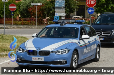 Bmw 318 Touring F31 III restyle
Polizia di Stato
Polizia Stradale
Allestimento Focaccia
POLIZIA M3523
Parole chiave: Bmw 318_Touring_F31_IIIrestyle POLIZIAM3523 Giro D'italia_2024