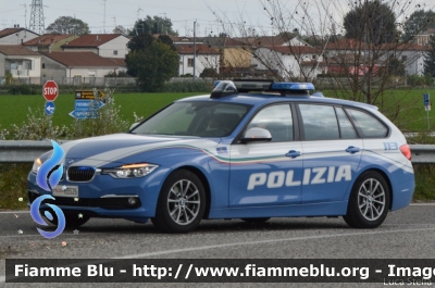 Bmw 320 Touring F31 III restyle
Polizia di Stato
Polizia Stradale
Allestimento Focaccia
Decorazione Grafica Artlantis
POLIZIA M3605
Parole chiave: Bmw 320_Touring_F31_III_restyle POLIZIAM3605 Giro_D_Italia_2020