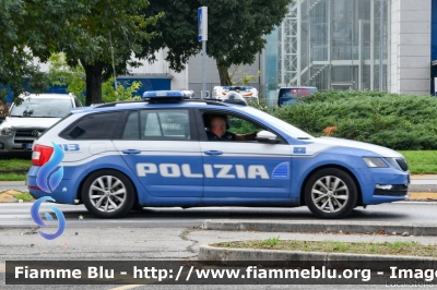 Skoda Octavia Wagon 4x4 V serie
Polizia di Stato
Polizia Stradale
Polizia Autostradale
in servizio sulla rete Autovia Padana
Allestimento Focaccia
Decorazione Grafica Artlantis
POLIZIA M3663
Parole chiave: Skoda Octavia_Wagon_4x4_Vserie POLIZIAM3663 Reas_2021