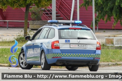 Skoda Octavia Wagon V serie
Polizia di Stato
Polizia Stradale
Allestimento Focaccia
Decorazione Grafica Artlantis
POLIZIA M4683
Parole chiave: Skoda Octavia_Wagon_Vserie POLIZIAM4683 Giro_D_Italia_2021