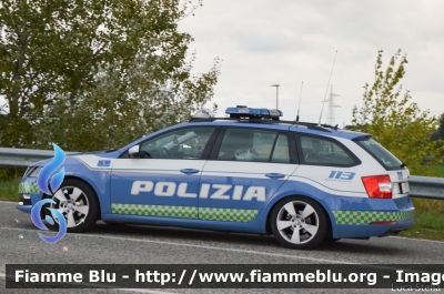 Skoda Octavia Wagon V serie
Polizia di Stato
Polizia Stradale
Allestimento Focaccia
Decorazione Grafica Artlantis
POLIZIA M4705
in scorta al Giro d'Italia 2020
Parole chiave: Skoda Octavia_Wagon_Vserie POLIZIAM4705 Giro_D_Italia_2020