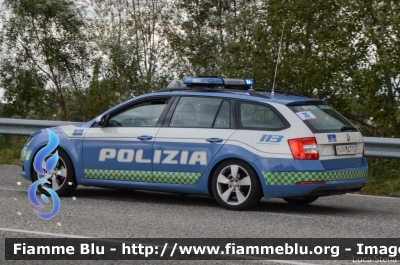 Skoda Octavia Wagon V serie
Polizia di Stato
Polizia Stradale
Allestimento Focaccia
Decorazione Grafica Artlantis
POLIZIA M4710
in scorta al Giro d'Italia 2020
Parole chiave: Skoda Octavia_Wagon_Vserie POLIZIAM4710 Giro_D_Italia_2020