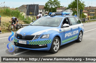 Skoda Octavia Wagon V serie
Polizia di Stato
Polizia Stradale
Allestimento Focaccia
Decorazione Grafica Artlantis
POLIZIA M4769
Parole chiave: Skoda Octavia_Wagon_Vserie POLIZIAM4769  Giro_D_Italia_2021