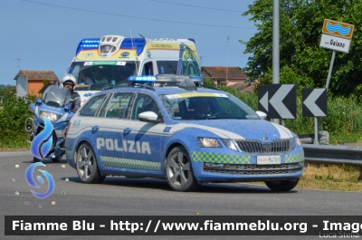 Skoda Octavia Wagon V serie
Polizia di Stato
Polizia Stradale
in scorta al Giro
Adriatica Ionica Race 2021
POLIZIA M4769
Auto 2
Parole chiave:  Skoda Octavia_Wagon_Vserie POLIZIAM4769 Adriatica_ionica_Race_2021