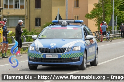 Skoda Octavia Wagon V serie
Polizia di Stato
Polizia Stradale
Allestimento Focaccia
Decorazione Grafica Artlantis
POLIZIA M5202
in scorta al Giro d'Italia 2021
Vettura "2"
Parole chiave: Skoda Octavia_Wagon_Vserie POLIZIAM5202 Giro_D_Italia_2021