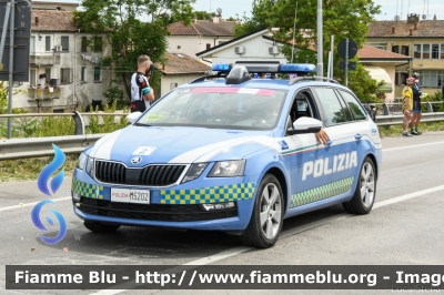 Skoda Octavia Wagon V serie
Polizia di Stato
Polizia Stradale
Allestimento Focaccia
Decorazione Grafica Artlantis
POLIZIA M5202
in scorta al Giro d'Italia 2021
Vettura "2"
Parole chiave: Skoda Octavia_Wagon_Vserie POLIZIAM5202 Giro_D_Italia_2021