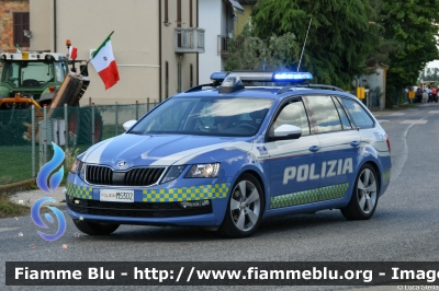 Skoda Octavia Wagon V serie
Polizia di Stato
Polizia Stradale
Allestimento Focaccia
POLIZIA M5203
Parole chiave: Skoda Octavia_Wagon_Vserie POLIZIAM5203 Giro_D_Italia_2024