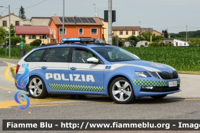 Skoda Octavia Wagon V serie
Polizia di Stato
Polizia Stradale
Allestimento Focaccia
POLIZIA M5205
Auto 8
In scorta alla Mille Miglia 2023
Parole chiave: Skoda Octavia_Wagon_Vserie POLIZIAM5205 1000_Miglia_2023