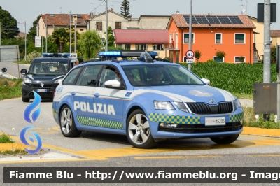 Skoda Octavia Wagon V serie
Polizia di Stato
Polizia Stradale
Allestimento Focaccia
POLIZIA M5205
Auto 8
In scorta alla Mille Miglia 2023
Parole chiave: Skoda Octavia_Wagon_Vserie POLIZIAM5205 1000_Miglia_2023