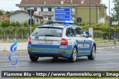 Skoda Octavia Wagon V serie
Polizia di Stato
Polizia Stradale
Allestimento Focaccia
Decorazione Grafica Artlantis
POLIZIA M5214
in scorta al Giro d'Italia 2021
Parole chiave: Skoda Octavia_Wagon_Vserie POLIZIAM5214  Giro_D_Italia_20211