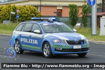 Skoda Octavia Wagon V serie
Polizia di Stato
Polizia Stradale
Allestimento Focaccia
Decorazione Grafica Artlantis
POLIZIA M5214
in scorta al Giro d'Italia 2021
Parole chiave: Skoda Octavia_Wagon_Vserie POLIZIAM5214  Giro_D_Italia_20211