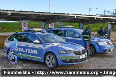 Skoda Octavia Wagon V serie
Polizia di Stato
Polizia Stradale
Allestimento Focaccia
Decorazione Grafica Artlantis
POLIZIA M5240
Parole chiave: Skoda Octavia_Wagon_Vserie POLIZIAM5240