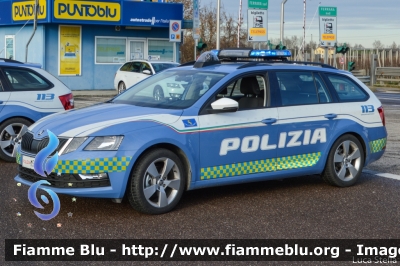 Skoda Octavia Wagon V serie
Polizia di Stato
Polizia Stradale
Allestimento Focaccia
Decorazione Grafica Artlantis
POLIZIA M5240
Parole chiave: Skoda Octavia_Wagon_Vserie POLIZIAM5240