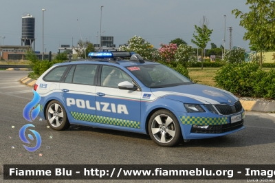  Skoda Octavia Wagon V serie
Polizia di Stato
Polizia Stradale
Allestimento Focaccia
POLIZIA M5286 
Auto 11
In scorta alla Mille Miglia 2021 
Parole chiave:  Skoda Octavia_Wagon_Vserie POLIZIAM5286  1000_Miglia_2022