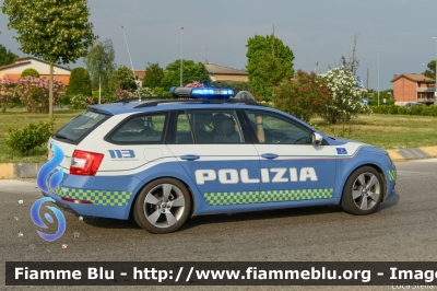  Skoda Octavia Wagon V serie
Polizia di Stato
Polizia Stradale
Allestimento Focaccia
POLIZIA M5286 
Auto 11
In scorta alla Mille Miglia 2021 
Parole chiave:  Skoda Octavia_Wagon_Vserie POLIZIAM5286  1000_Miglia_2022