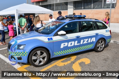 Skoda Octavia Wagon V serie 
Polizia di Stato
Polizia Stradale
Allestimento Focaccia
POLIZIA M5303
Parole chiave: Skoda Octavia_Wagon_Vserie   POLIZIAM5303