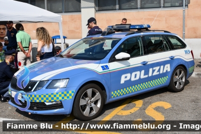 Skoda Octavia Wagon V serie 
Polizia di Stato
Polizia Stradale
Allestimento Focaccia
POLIZIA M5303
Parole chiave: Skoda Octavia_Wagon_Vserie   POLIZIAM5303