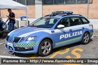 Skoda Octavia Wagon V serie 
Polizia di Stato
Polizia Stradale
Allestimento Focaccia
POLIZIA M5303
Parole chiave: Skoda Octavia_Wagon_Vserie   POLIZIAM5303