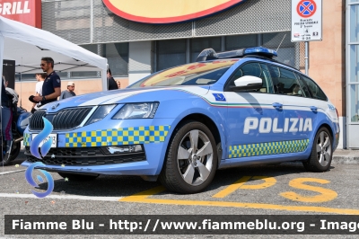 Skoda Octavia Wagon V serie 
Polizia di Stato
Polizia Stradale
Allestimento Focaccia
POLIZIA M5303
Parole chiave: Skoda Octavia_Wagon_Vserie   POLIZIAM5303