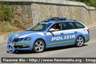 Skoda Octavia Wagon V serie
Polizia di Stato
Polizia Stradale
Allestimento Focaccia
in scorta a Tour de France 2024
POLIZIA M5227
Auto 2
Parole chiave: Skoda Octavia_Wagon_Vserie POLIZIAM5227 Tour_DE_France_2024